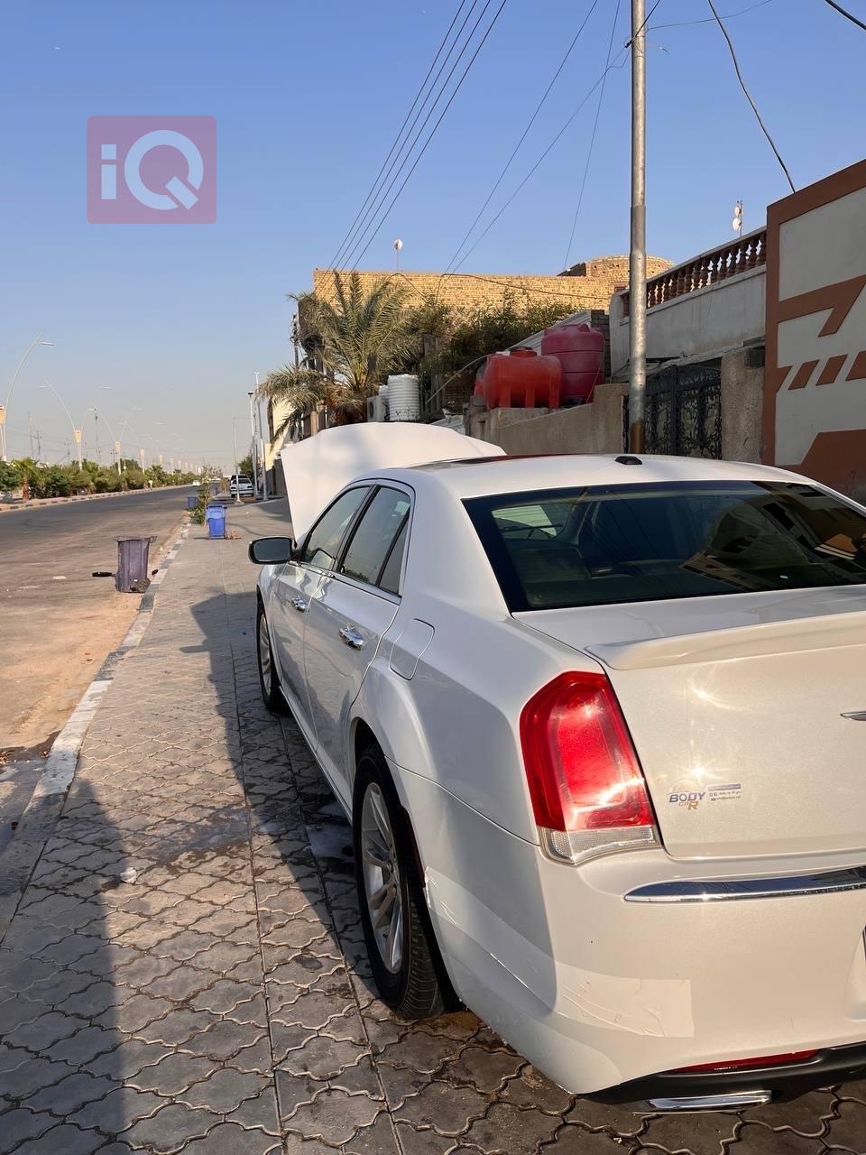 كرايسلر 300